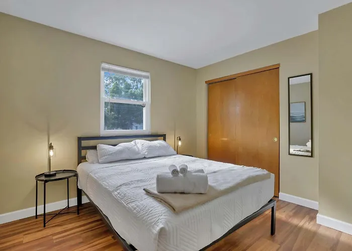 Spacious 5-bedroom Retreat In Perfect For Groups *