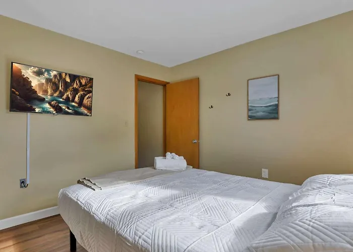 Spacious 5-bedroom Retreat In Perfect For Groups Holiday home