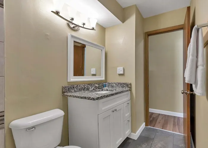 Spacious 5-bedroom Retreat In Perfect For Groups Columbus