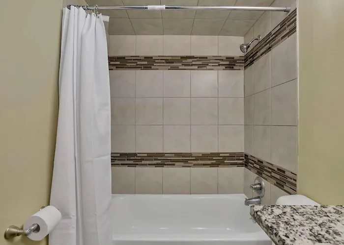 Spacious 5-bedroom Retreat In Perfect For Groups