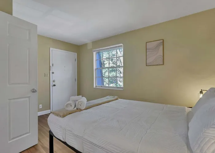 Spacious 5-bedroom Retreat In Perfect For Groups *